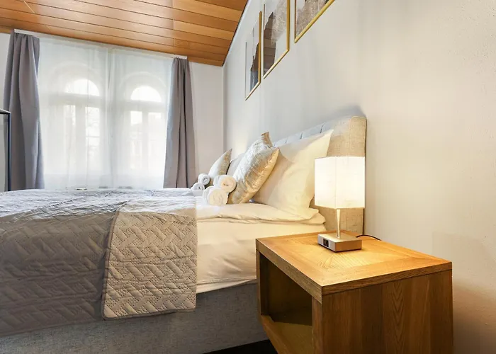 Apartmán Cruwzo I Modern Centrally Located With Parking Modern Centrally Located With Parking