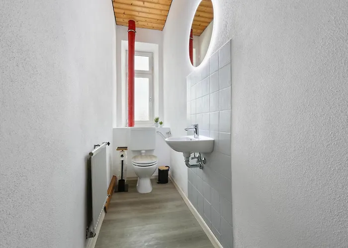 Cruwzo I Modern Centrally Located With Parking Modern Centrally Located With Parking Ingolstadt