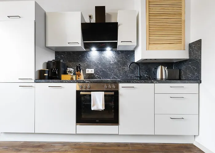 Cruwzo I Modern Centrally Located With Parking Modern Centrally Located With Parking * Ingolstadt