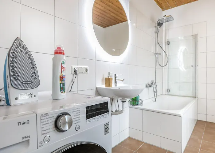 Cruwzo I Modern Centrally Located With Parking Modern Centrally Located With Parking * Ingolstadt