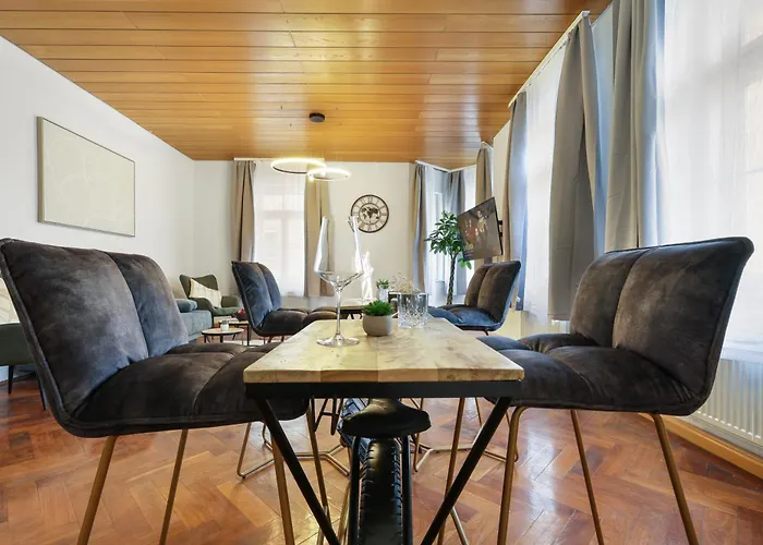 아파트 Cruwzo I Modern Centrally Located With Parking Modern Centrally Located With Parking
