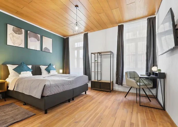 아파트 Cruwzo I Modern Centrally Located With Parking Modern Centrally Located With Parking