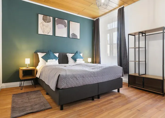 Cruwzo I Modern Centrally Located With Parking Modern Centrally Located With Parking * Ingolstadt