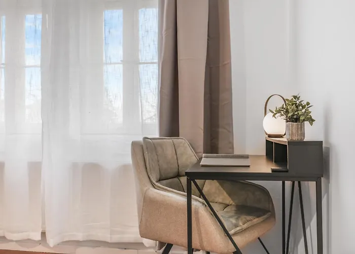 Cruwzo I Modern Centrally Located With Parking Modern Centrally Located With Parking Apartmán *