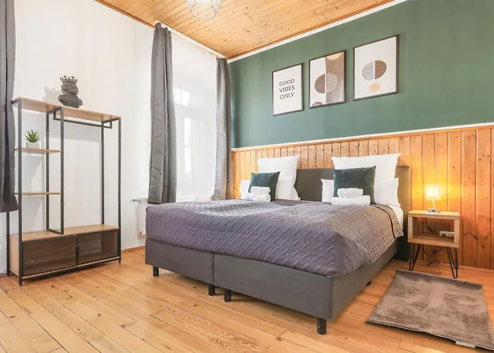 Cruwzo I Modern Centrally Located With Parking Modern Centrally Located With Parking Apartmán