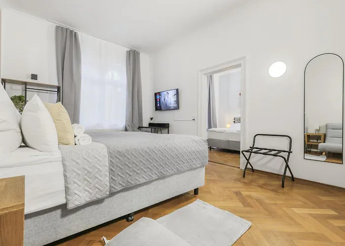 Cruwzo I Modern Centrally Located With Parking Modern Centrally Located With Parking Apartmán