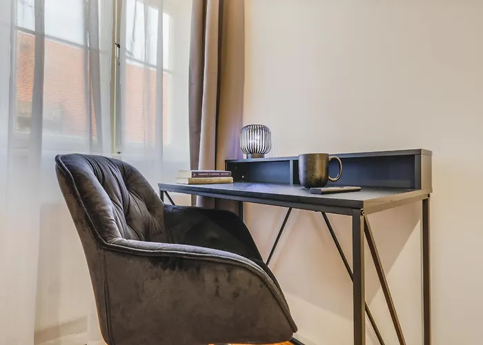 Cruwzo I Modern Centrally Located With Parking Modern Centrally Located With Parking Apartmán