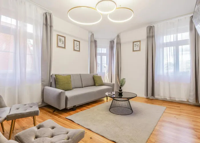 Cruwzo I Modern Centrally Located With Parking Modern Centrally Located With Parking Apartmán *