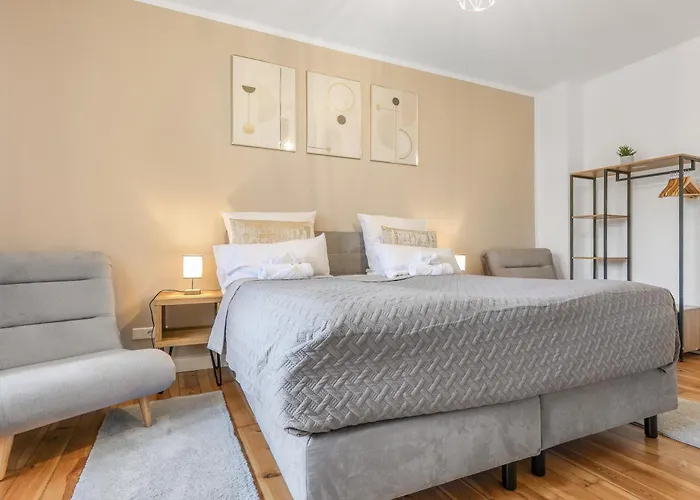 아파트 Cruwzo I Modern Centrally Located With Parking Modern Centrally Located With Parking *