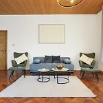 Cruwzo I Modern Centrally Located With Parking Modern Centrally Located With Parking Ingolstadt