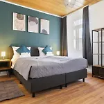 Cruwzo I Modern Centrally Located With Parking Modern Centrally Located With Parking * Ingolstadt