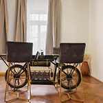 דירה Cruwzo I Modern Centrally Located With Parking Modern Centrally Located With Parking אינגולשטאט