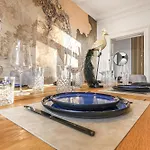 Apartment Cruwzo I Modern Centrally Located With Parking Modern Centrally Located With Parking