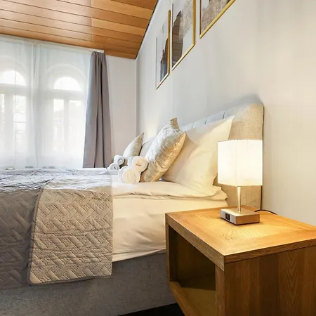 Appartamento Cruwzo I Modern Centrally Located With Parking Modern Centrally Located With Parking