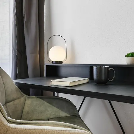 Cruwzo I Modern Centrally Located With Parking Modern Centrally Located With Parking Ingolstadt