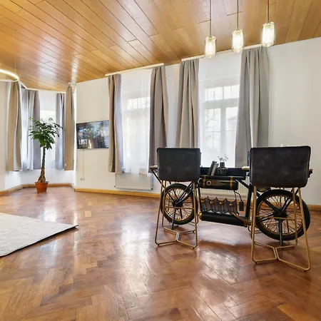 Cruwzo - Modern Centrally Located With Parking Ingolstadt
