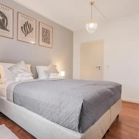 公寓 Cruwzo I Modern Centrally Located With Parking Modern Centrally Located With Parking