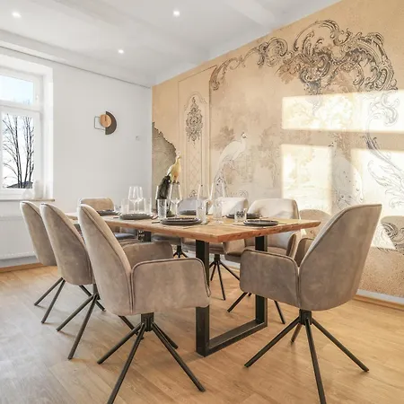 Cruwzo I Modern Centrally Located With Parking Modern Centrally Located With Parking Appartamento *
