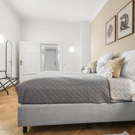 Cruwzo - Modern Centrally Located With Parking * Ingolstadt
