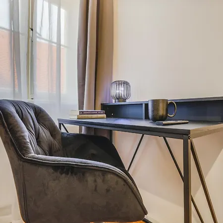 Cruwzo I Modern Centrally Located With Parking Modern Centrally Located With Parking Appartamento
