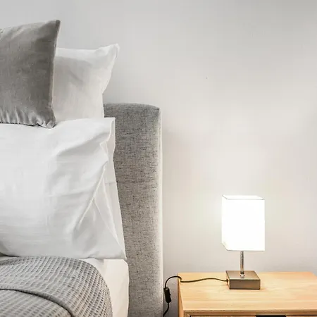 Cruwzo - Modern Centrally Located With Parking Ingolstadt