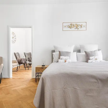 Cruwzo - Modern Centrally Located With Parking * Ingolstadt