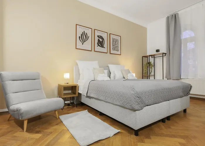 Cruwzo I Modern Centrally Located With Parking Modern Centrally Located With Parking Appartement *