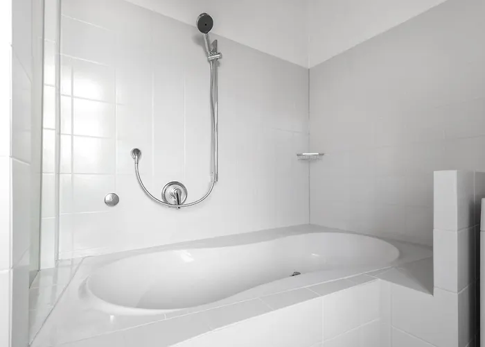 Cruwzo I Modern Centrally Located With Parking Modern Centrally Located With Parking Appartement *