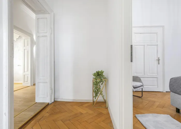 Cruwzo I Modern Centrally Located With Parking Modern Centrally Located With Parking * Ingolstadt