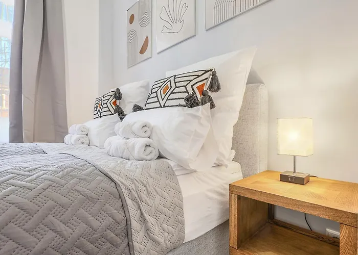Apartment Cruwzo I Modern Centrally Located With Parking Modern Centrally Located With Parking Ingolstadt